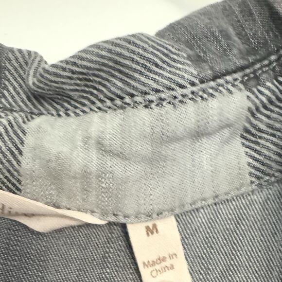 Soft Surroundings Gray Check Plaid Long Sleeve Button Up Shirt Womens Sz Medium - Picture 7 of 12